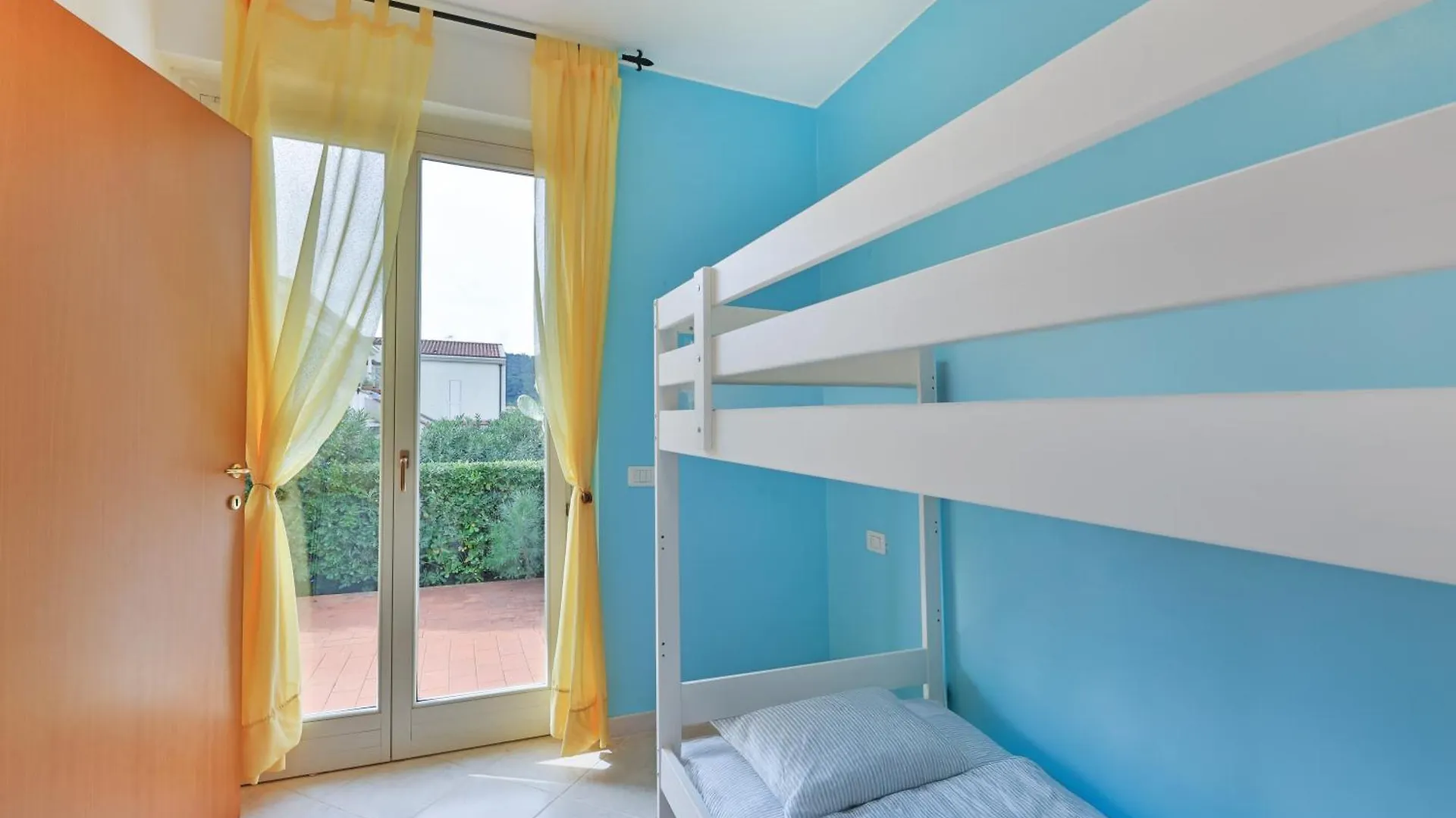 Casa Ohana A Porto Azzurro - Goelba Апартаменты